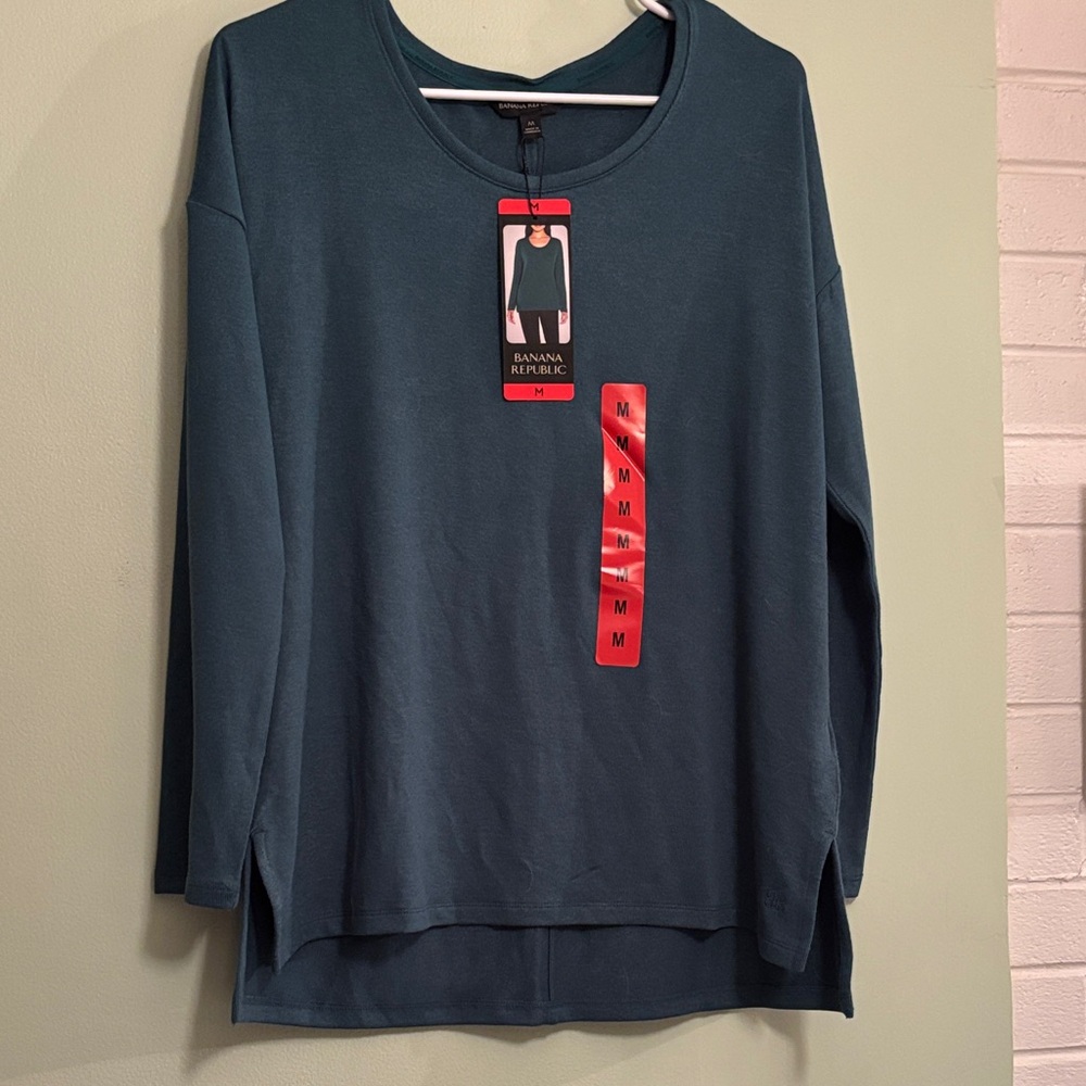 🍌Banana Republic Women's Deep Teal long sleeve shirt size medium.  NWT